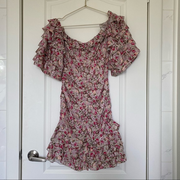 InTheStyle x Lorna Luxe ruffle off shoulder dress - Picture 3 of 12